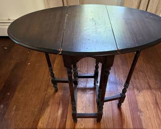 Antique Oak Barley Twist Drop Leaf Gateleg Table