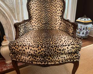 1 of a pair of French chairs upheld in Leopard
