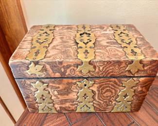 Antique Victorian Burr Walnut Tea Caddy