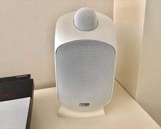 Bowers & Wilkins LM1 bookshelf Speakers