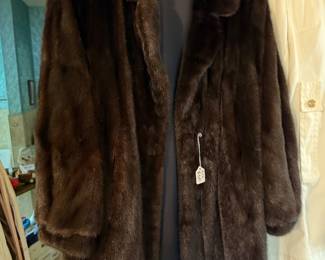 Very nice Black Mink Jacket, has receipt for $3000! OMG