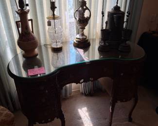Antique Kidney shaped desk