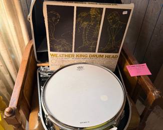 Lyra 1950's Snare drum in case with accessories