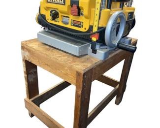 DeWalt DW735 13" Thickness Planer Wood Working Shop + Base