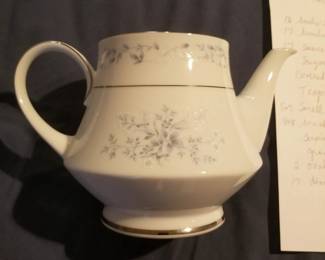 Carolyn fine china set by Noritake