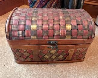 Vintage Dome Top Woven Trinket Box