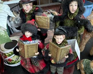 Valerie Parr Hill Dickens Carolers Set