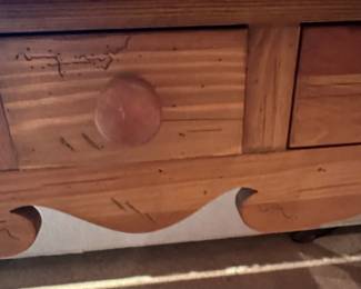 Ethan Allen Pine Console Table fourth image