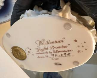 Millenium Joyful Promise by Roman, Inc. Figurine second image