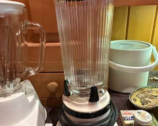 Vintage Waring Blendor Speed Blender Model  second image