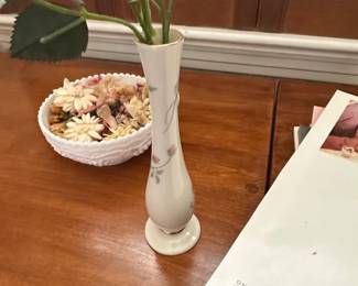 Lenox Rose Manor Bud Vase