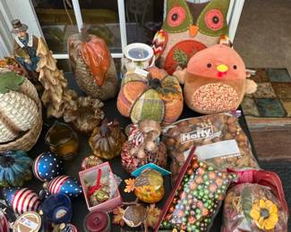Assorted Fall and Americana Decorative Items