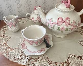 Andrea By Sadek Eloise Pink Rose Childs Tea Set