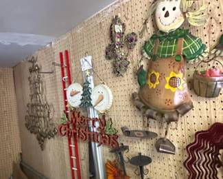 Metal Scarecrow Wall Decor