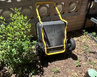 Yardmax Garden Cart