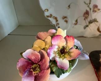 Coalport Bone China Posy Basket with Pansies