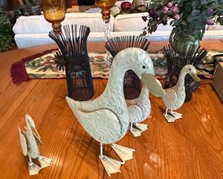 Decorative Metal Duck Figurines Set