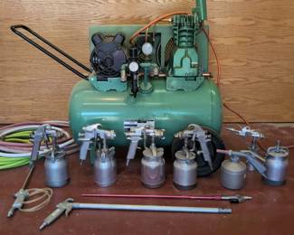 20 Gallon Compressor With Accessories