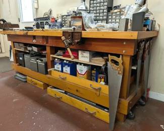 Solid Wood 8 Workbench And Tools Contents