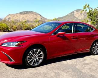 2019 Lexus ES 300H