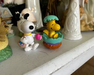 Peanuts Easter Decor