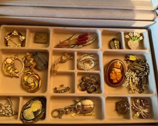 Vintage Brooches