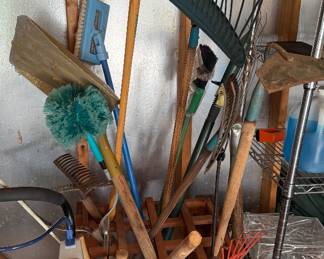 Hand tools for yard
