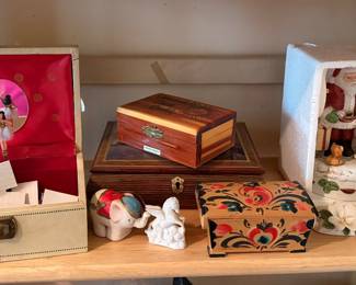 Jewelry & Music Boxes