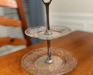 Tidbit 2-Tier Etched Glass tray