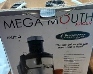 Mega Mouth Juicer - New In Box