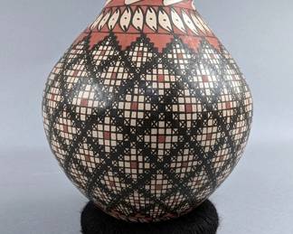 Mata Ortiz Polychrome Pottery Vase, Artist Signed "Alma Flores", Mexico, 4.75" Tall