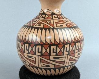 Mata Ortiz Polychrome Pottery Vase, Artist Signed "Gerardo Mora Tena", Mexico, 4" Tall
