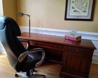 Hooker Furniture Desk, Leather Office Chair, Antique North America Map  Floor Lamp Office Lot