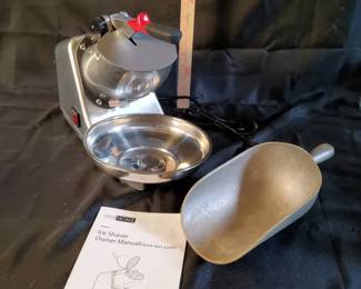 Ice Shaver and Scoop