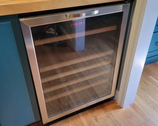 Wine fridge 