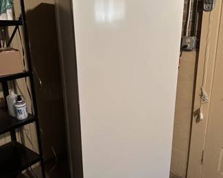 Frigidare 16 cu. ft. freezer. Model FFFU16F2VW