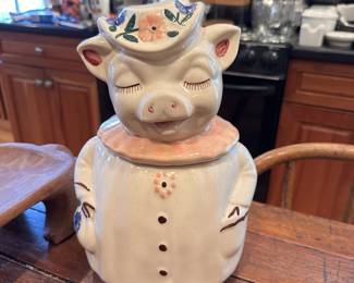 Vintage Shawnee Pottery "Winnie" Cookie Jar