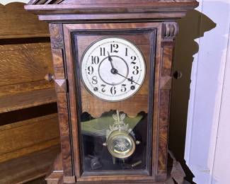 Vintage mantle clock