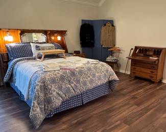 Almost new Queen bed