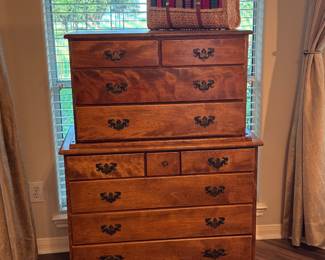 Matching Chest of drawers