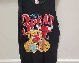 Vintage Chicago Bulls goods