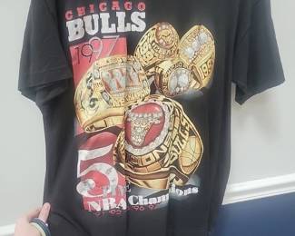 Vintage Chicago Bulls goods