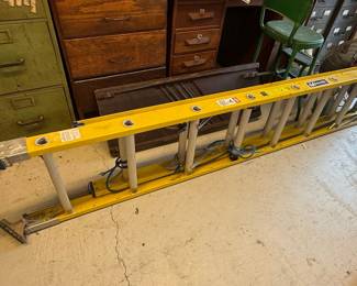 Louisville Ladder Fiberglass Extension Ladder