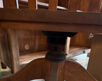 Oak Mission Style Swivel Desk Chair
