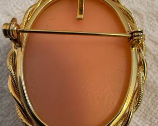 Gold Tone Carved Cameo Brooch