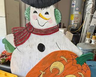 Reversible Snowman and Jack-o'-lantern Wooden Yard Decor