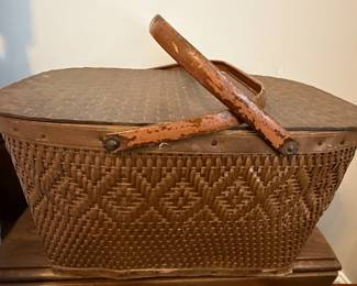 Redmon Wicker Picnic Basket
