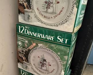 We Can Build A Snowman 12-Piece Dinnerware Set