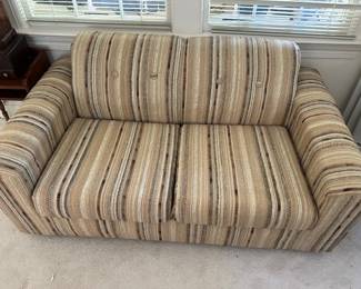 Love seat hideabed.