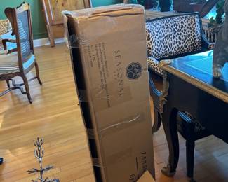 Seasonal LLC 7.5 ft Artificial Christmas Tree